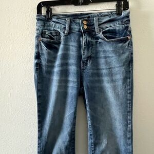 Judy Blue Medium Wash Blue Denim Jeans